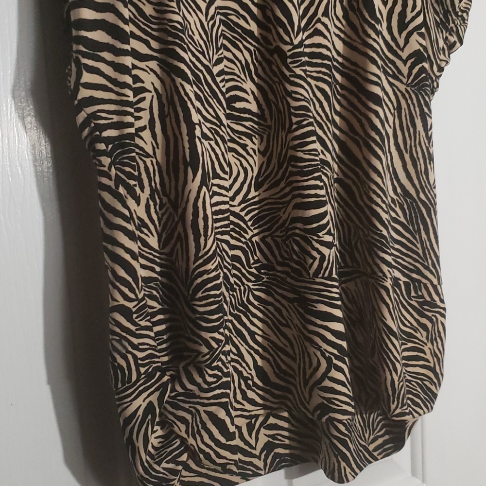 Top - Picture 3 of 9